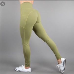 Buffbunny Luna Leggings 🐰